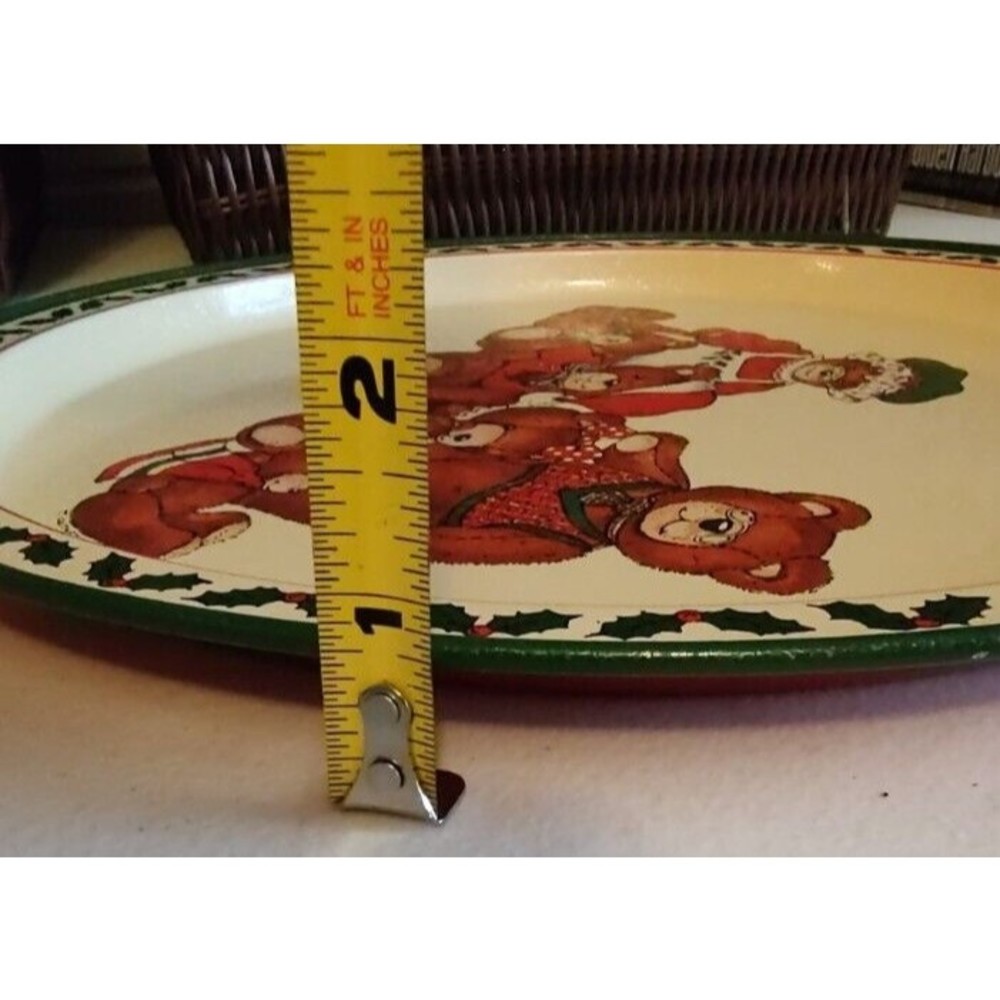 Vintage Christmas Country Bear Serving Tray Platter Tin Plate 13" Diameter - Picture 4 of 4